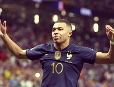 法国队获得胜利的同时也受伤了，球迷们心疼的简单介绍