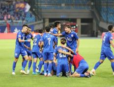 关于广州富力客场狂胜，上海申花遭逢惨败的信息