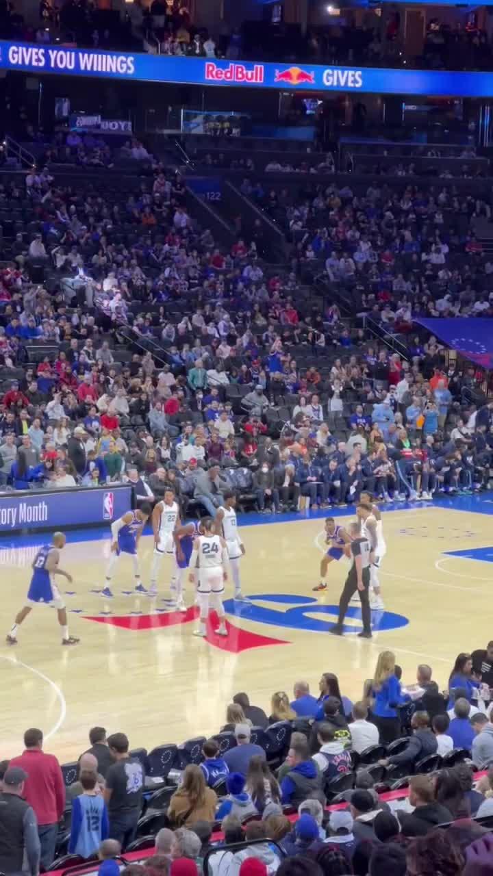 76人狂砍莫兰特分,三连败迎来新赛季高光!