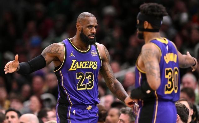 詹姆斯，绝杀战胜，关键时刻神级表现！