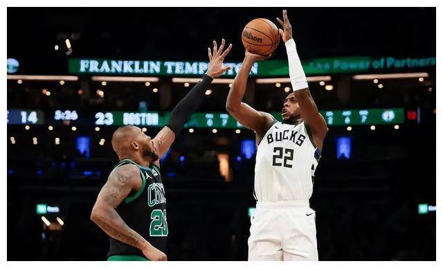 字母哥狂砍西亚卡姆分，复出首战轰40分迎来新赛季高光！